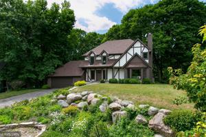 772 Lake Point