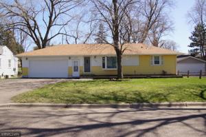 1220 Belmont E