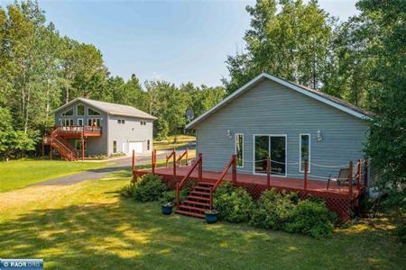 4453 Moccasin Point
