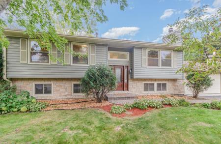 4515 Terraceview Lane N