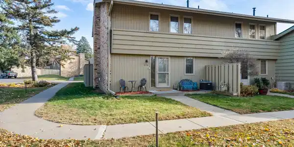 220 Windsor Lane