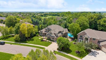 2932 Fairway Drive