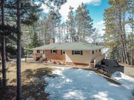 43 Mayflower NE
