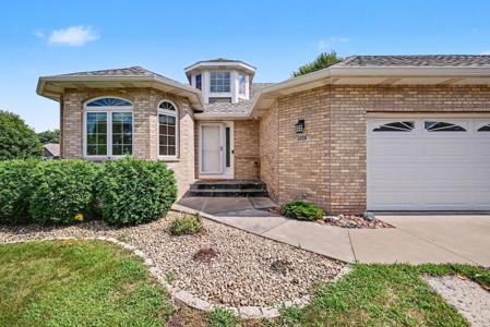 3028 Highpointe Curve