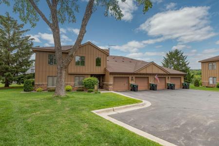 1824 Lakeview Court SW Unit 201