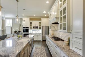 153 Lakeshore Circle
