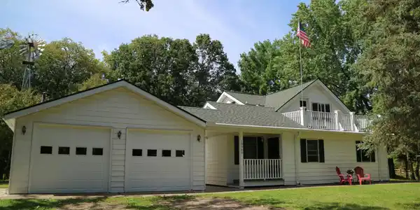 10980 Lansing N