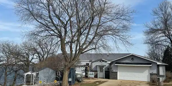 120 Pleasant View