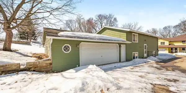 3013 Fairview SW