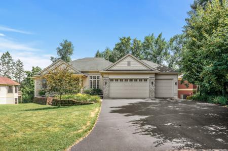 442 Vadnais Lake Drive
