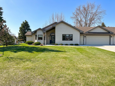 2208 Arrowwood Court