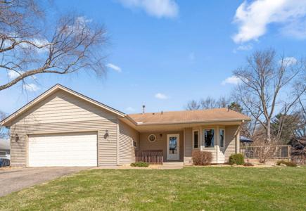 135 Old County Road C E