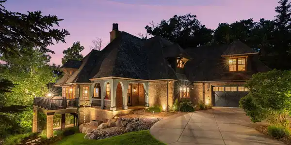 1610 Locust Hills Place