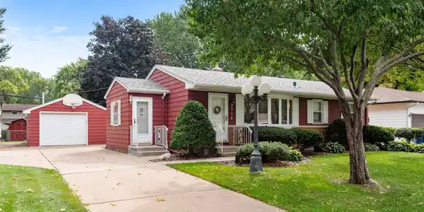 2318 Floral