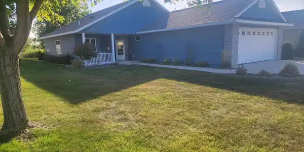 325 15th NW