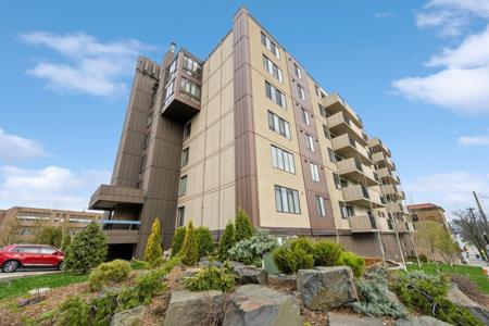 2800 W 44th Street
