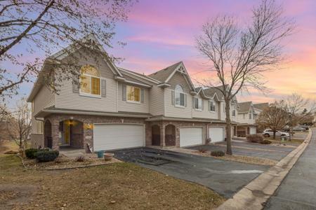 3615 Fox Tail NW