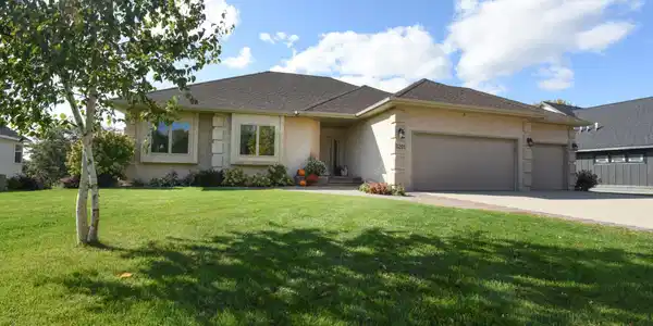 3201 Eagle Ridge E