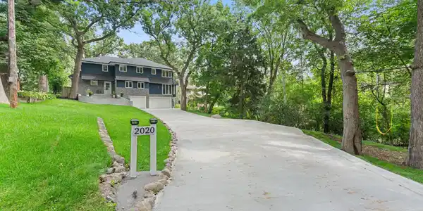 2020 Arcade Street