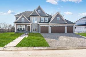 2263 Lakeshore Point Drive NE