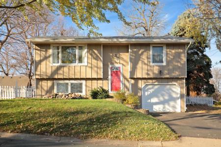 2841 Marlboro