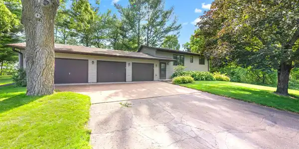 10285 Park Circle