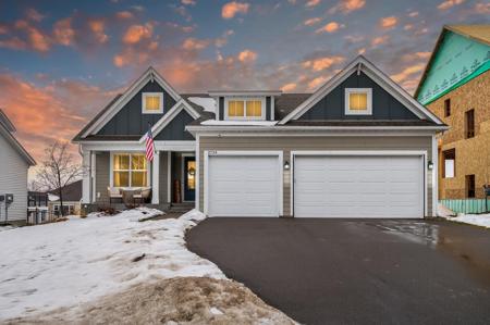 2739 Kensington Avenue NE