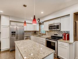 7728 Knollwood