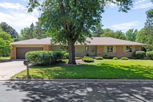 5400 Highwood W