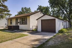 839 7th NW