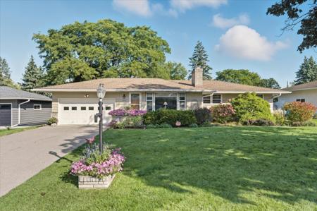 1465 Woodlynn Avenue