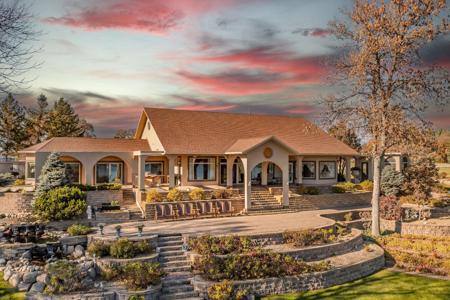 282 NW Agnes Boulevard