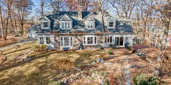 5574 Sherwood