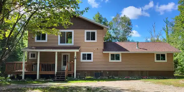 9788 Elephant Lake N