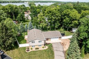 15545 Lakeview SE