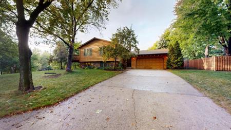 211 Custer