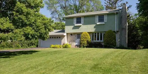 55 Iris Street