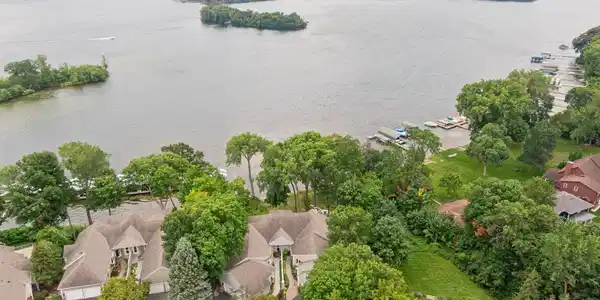 3028 Pelican Point Circle