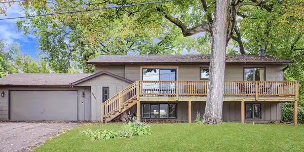 4973 Edgewater