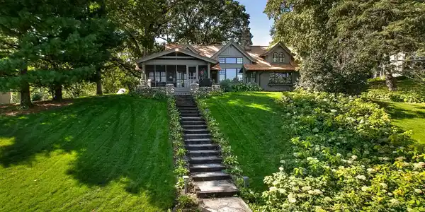 20240 Cottagewood