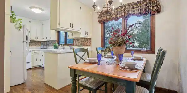 17390 Sunset Trail SW