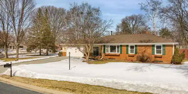 4154 Hazel