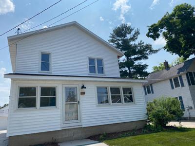 218 8th SE