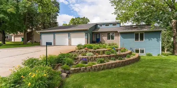 22125 River Oaks Drive