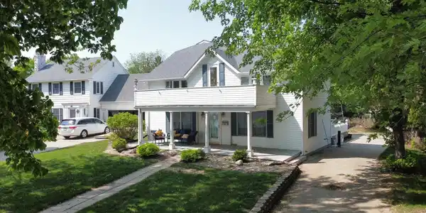 117 Lake