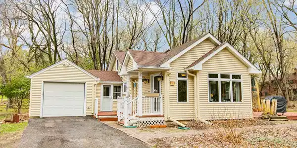 215 Briarwood