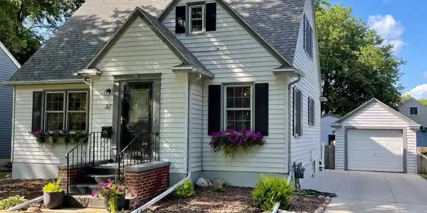 317 Lake