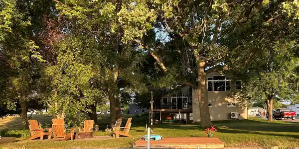 133 Lake N