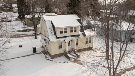 618 Vine