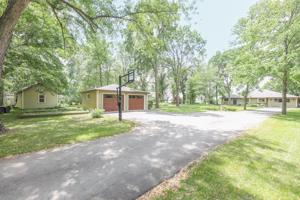 4980 Interlachen NE